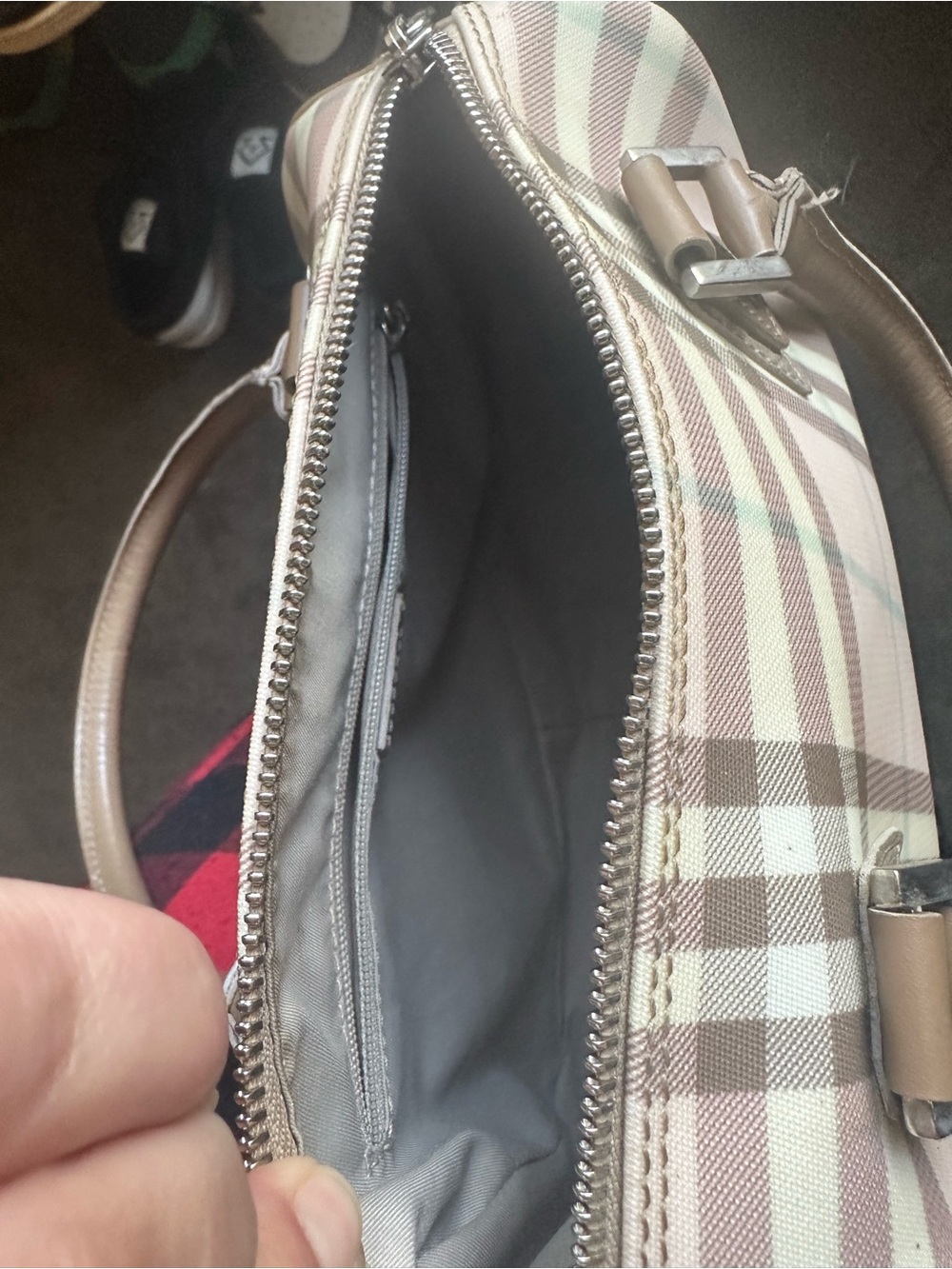 BURBERRY Pink/Beige House Check PVC and Leather Small Boston Bag - Picture 13 of 15